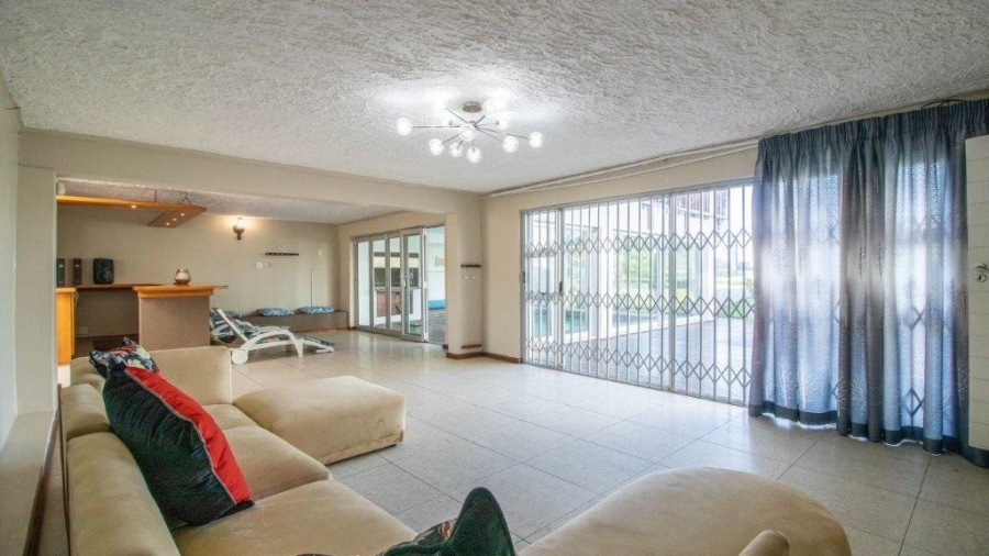 5 Bedroom Property for Sale in Gonubie Eastern Cape